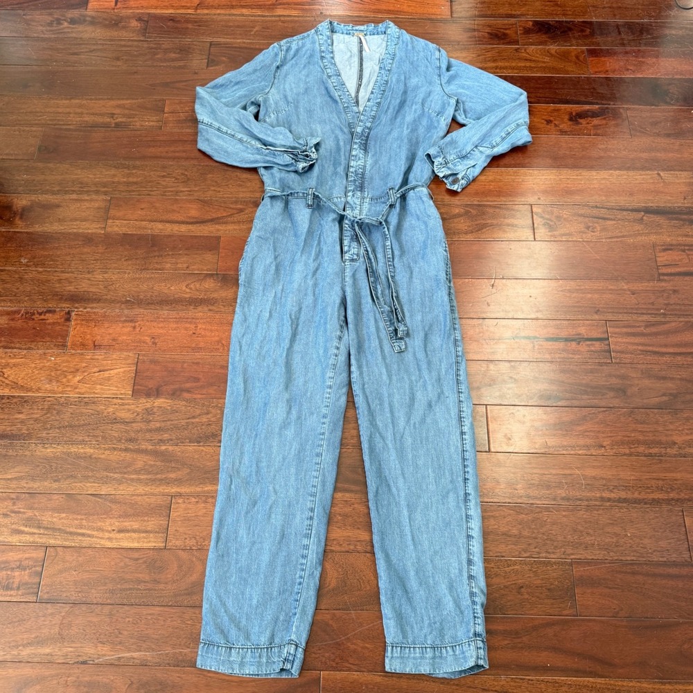 Free People Lou Denim Jumpsuit 4 Blue Lyocell Wide Leg Belted Boho Utility